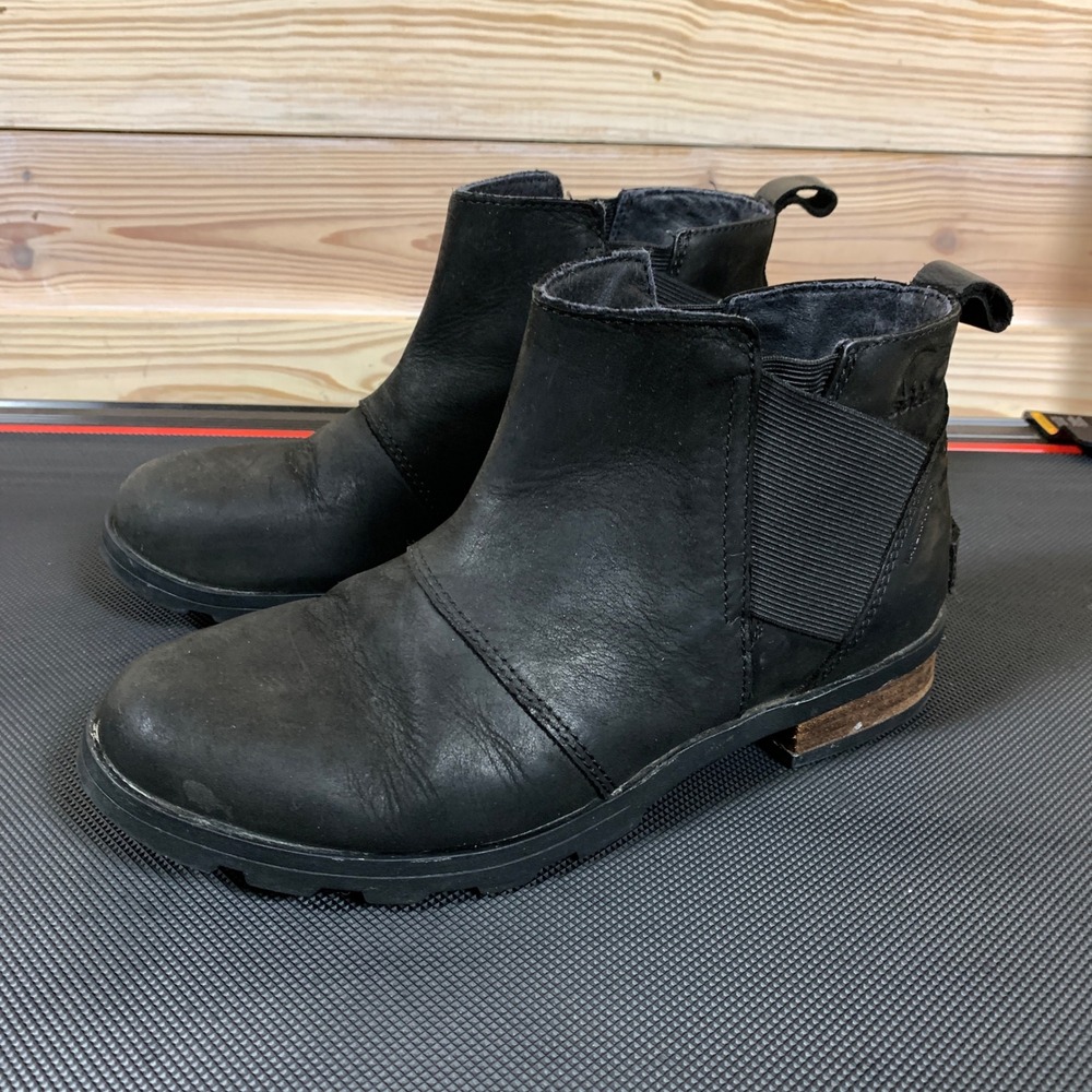 Sorel Emelie Chelsea Boots Womens 8 Black Leather Waterproof Ankle Gorpcore